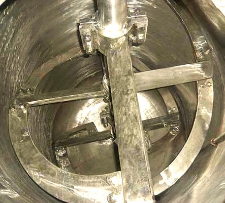 制胶设备反应釜内壁磨损刮痕
