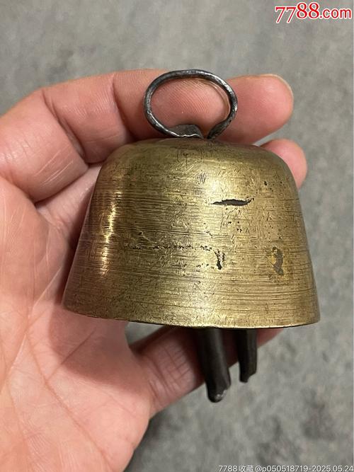 南京鼓楼巷口收废品老人的二八大杠铜铃