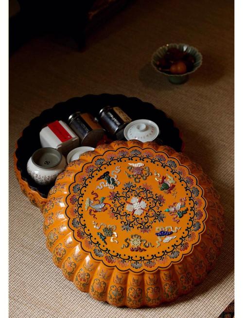 山西平遥推光漆器描金首饰盒手工成品细节