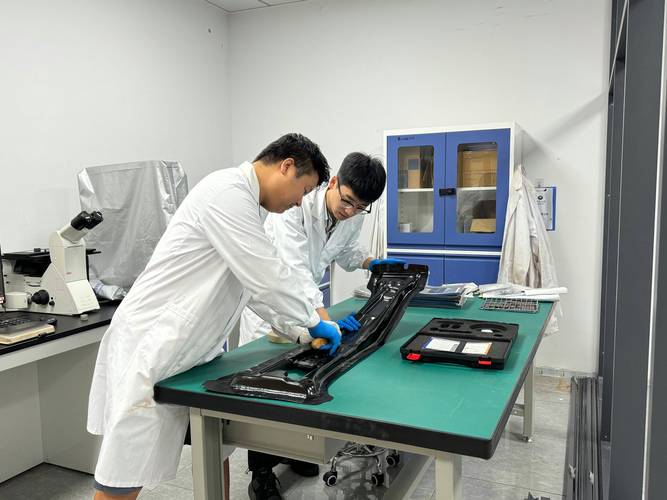 汽车零部件加工车间工作研究现场测时