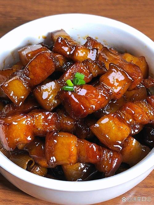 家常菜谱红烧肉焯水与煸炒对比图