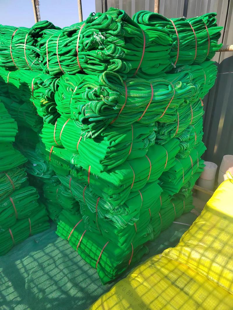 建筑工地安全网材质尼龙涤纶丙纶样品对比图