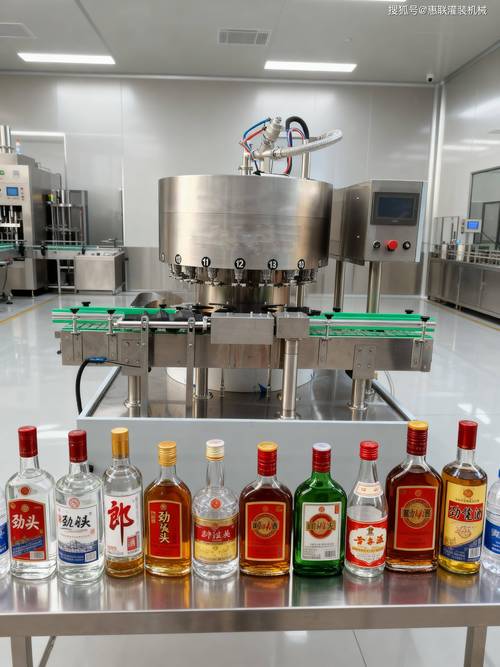 食品生产线玻璃瓶灌装机生产现场图