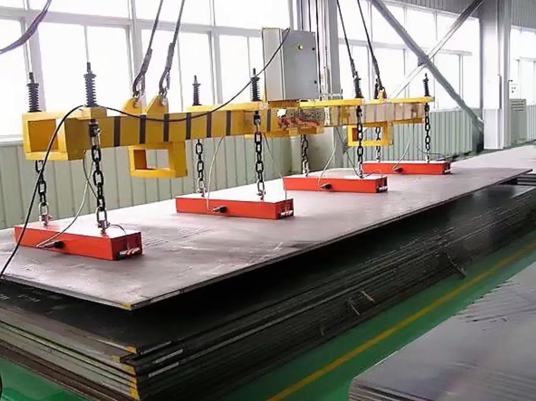 工业强磁起重器吊装钢板作业