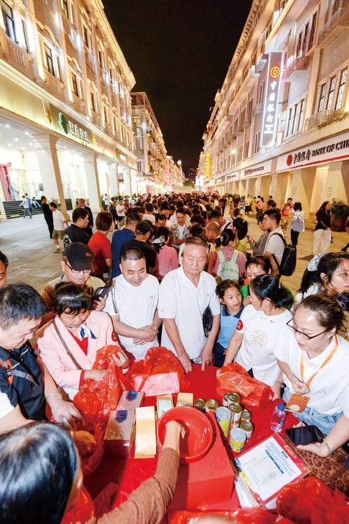 厦门沙坡尾老骑楼中秋博饼现场