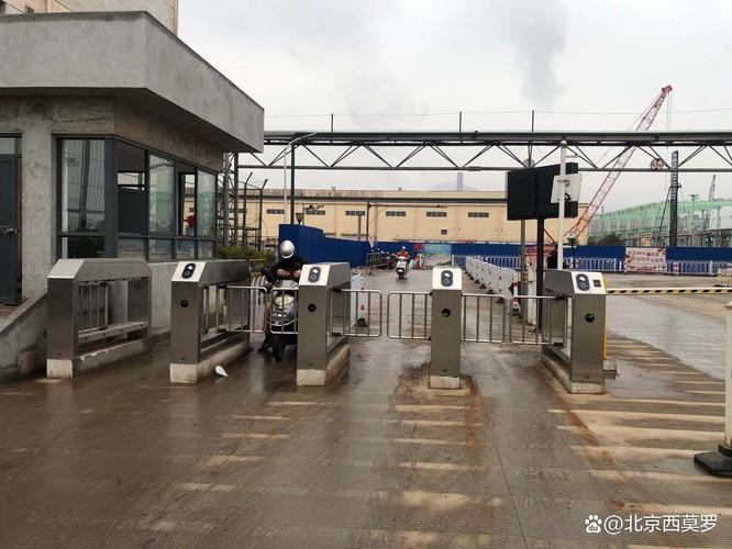 工厂厂区入口工业门禁系统安装实景