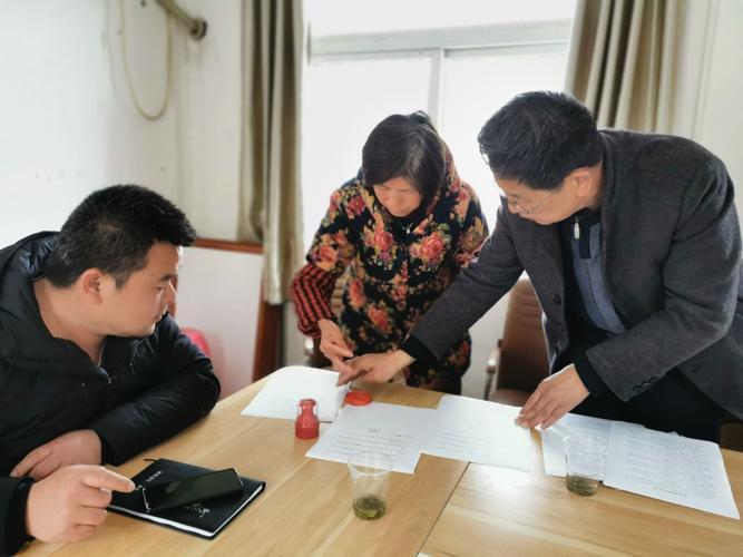 社区人民调解现场签字图