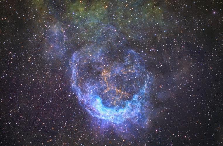 韦伯太空望远镜拍摄的船底座星云高清图