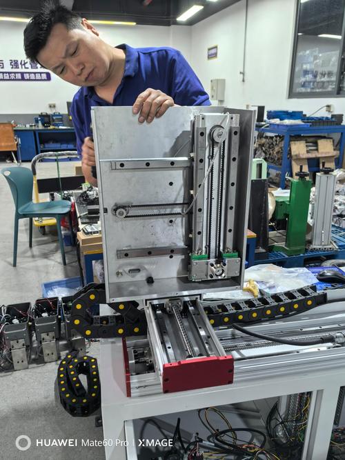 汽配车间气动打标机打变速箱钢印现场