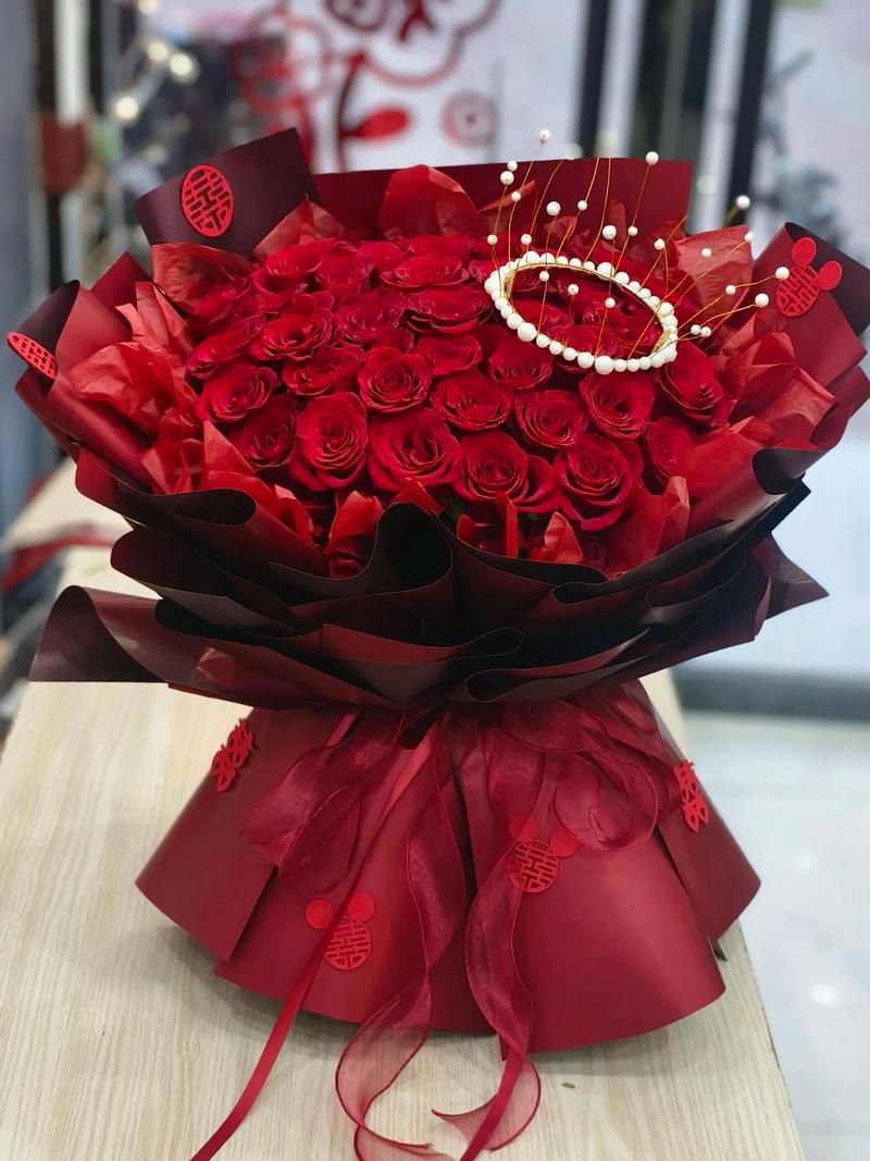 求婚鲜花 红玫瑰花束 土气 对比