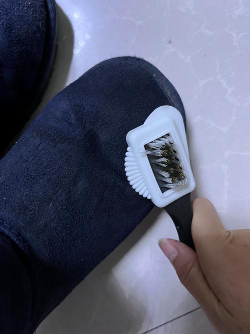 靴子清洁保养上油打蜡工具摆拍图