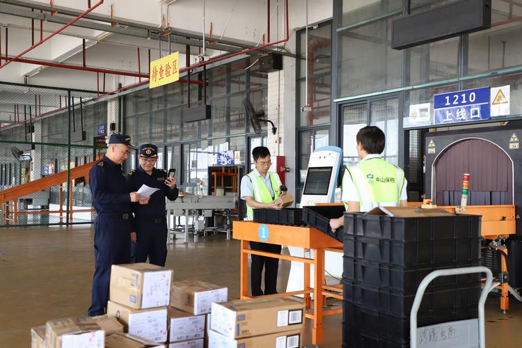 跨境电商清关查验现场实拍