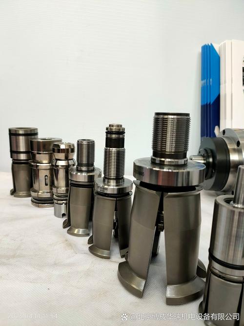 龙门加工中心主轴拉爪与打刀缸实物