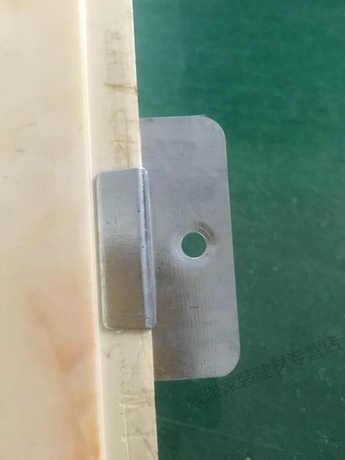 集成墙板工字型安装卡扣细节图