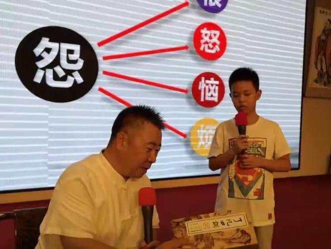 别硬逼学生举手，试试把