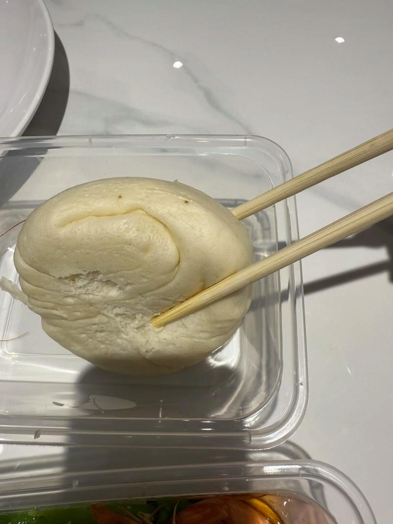 食堂的馒头和父亲的扳手