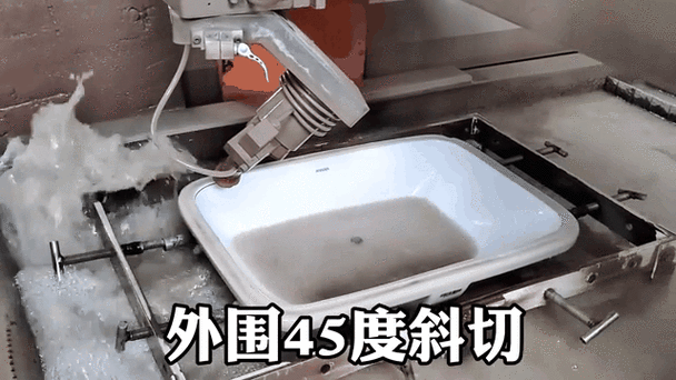 新花样:五轴与动态水刀