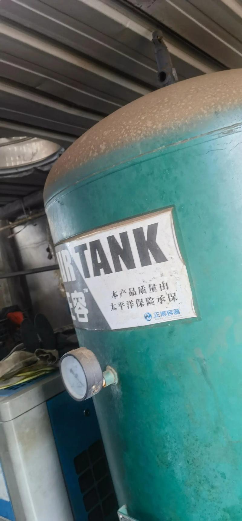 工业氮气储罐区安全阀与压力表检查