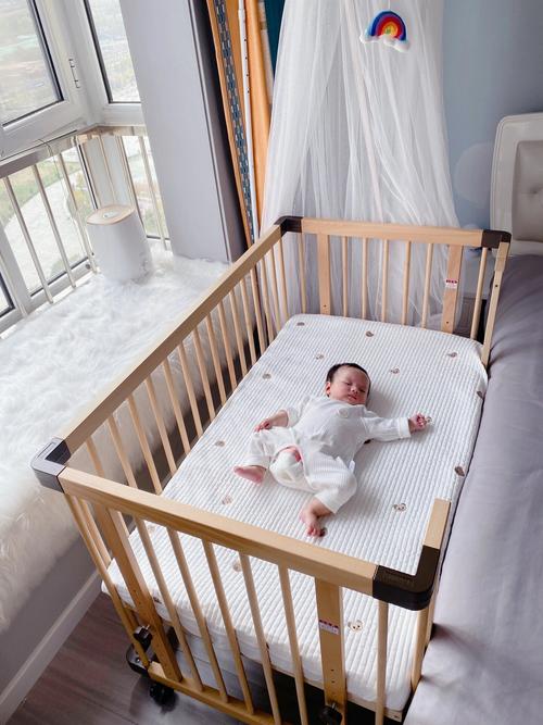 0-6月龄婴儿床安全隐患排查实拍