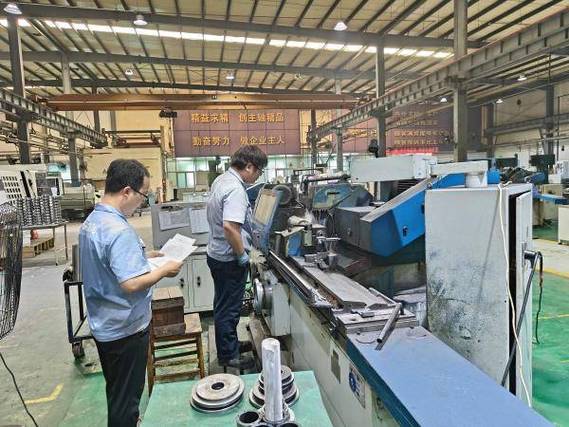 直线光轴生产车间高精度研磨工序