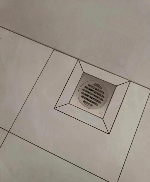 家装三种常见地漏芯对比实拍图