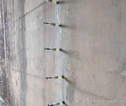 环氧树脂灌缝针筒施工方法图