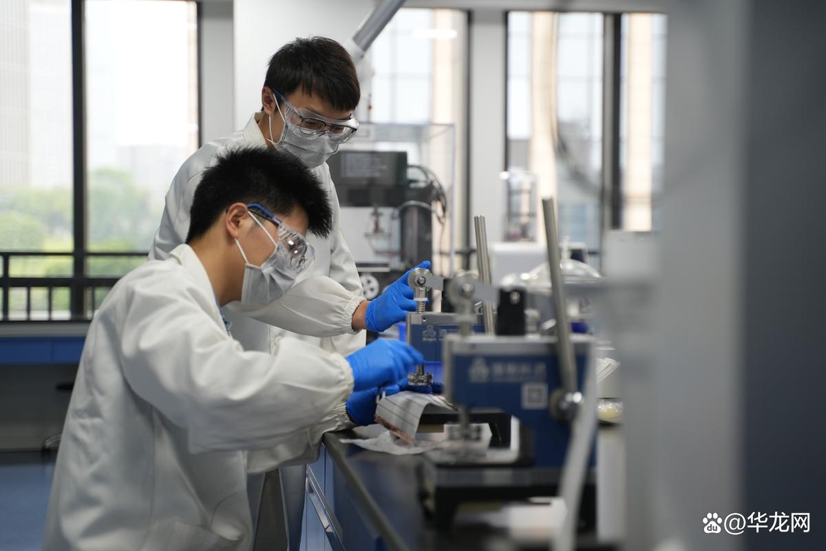 高校实验室科研成果认证认可对接现场