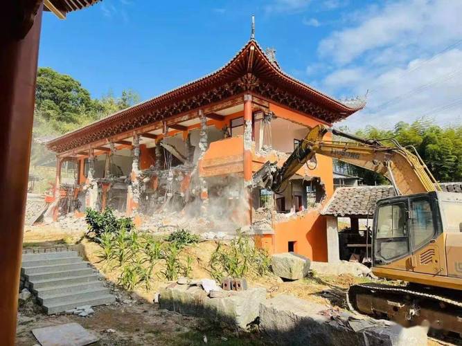 浙西山区省级文保古建筑拆损现场