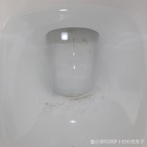 卫浴样品马桶表面划痕细节特写