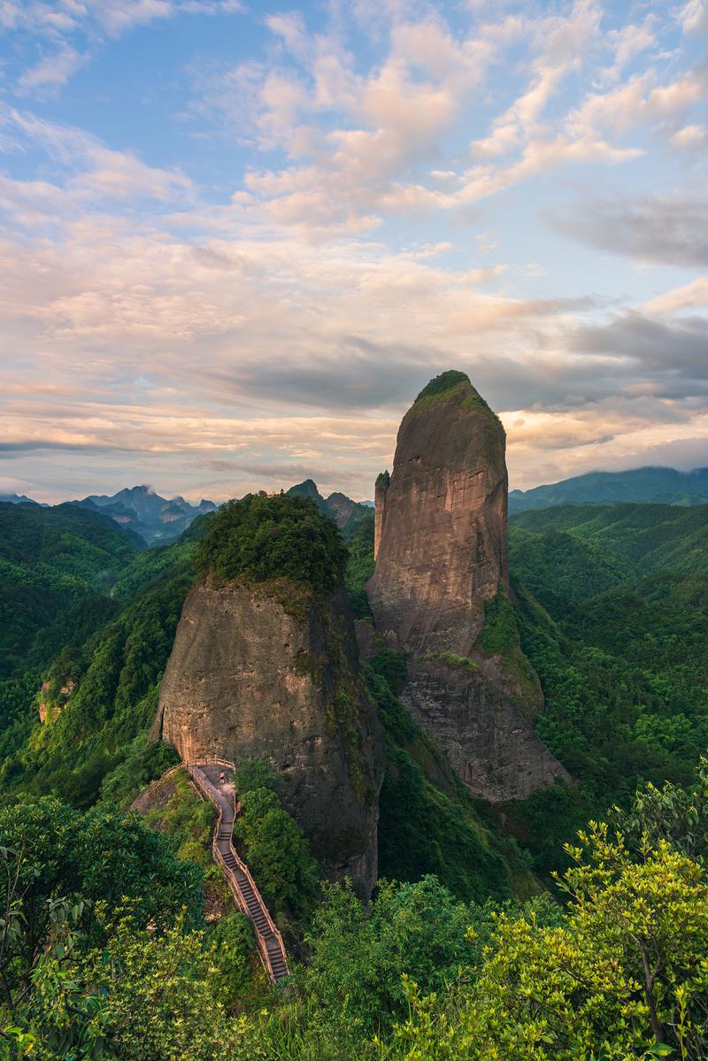 湖南崀山丹霞峰林远景