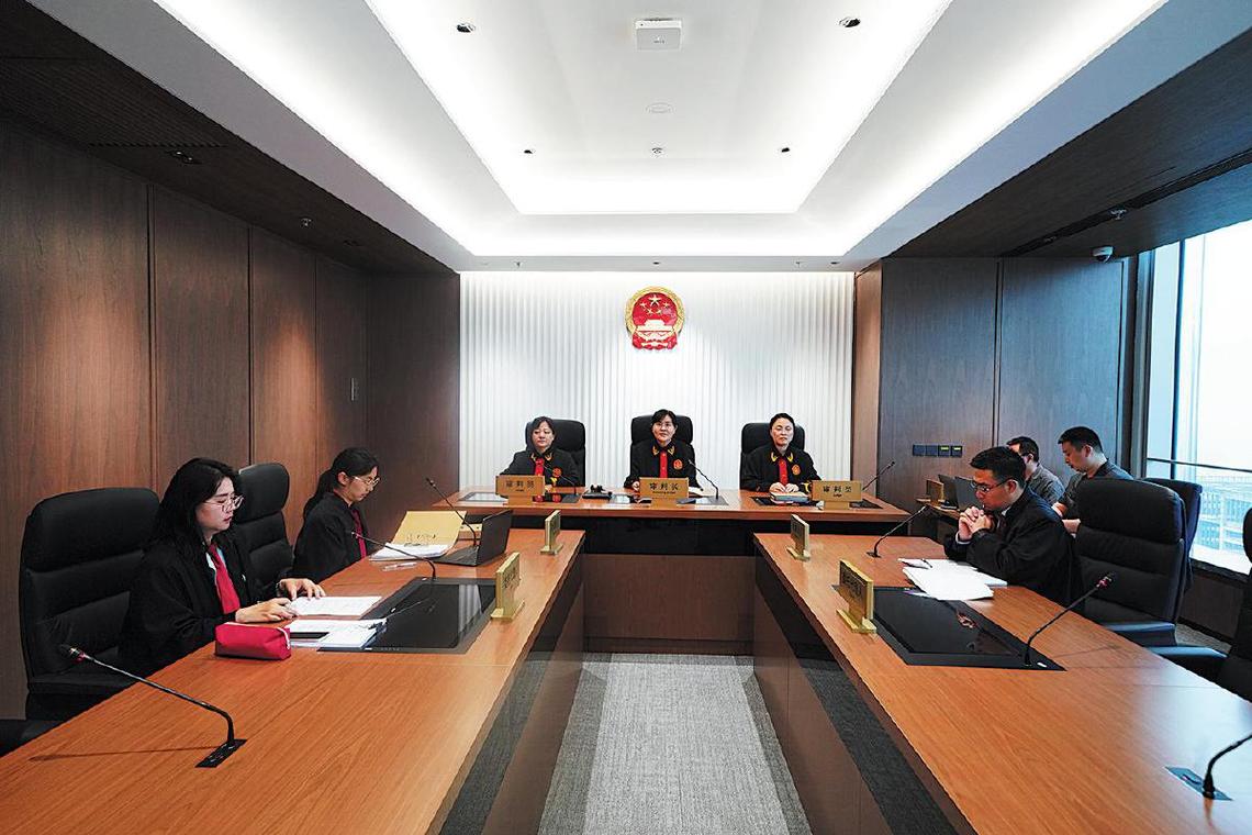 商事仲裁委公开庭审现场照片