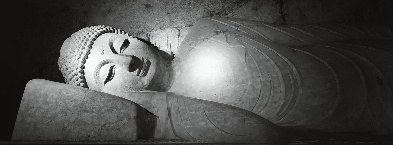广州大佛寺卧佛左膝香灰渍