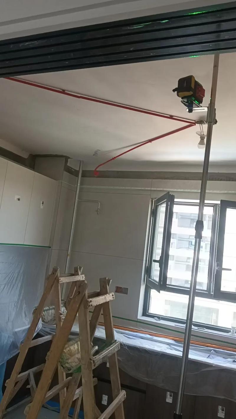 厨房蜂窝大板吊顶安装施工现场