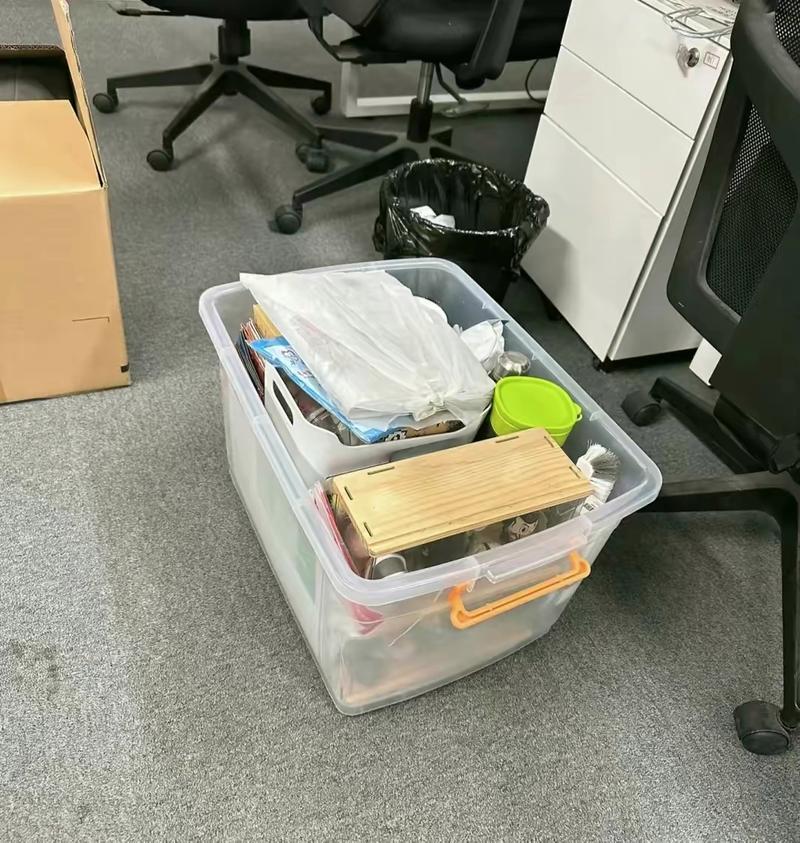 通勤包清理出的零散冗余物品实拍