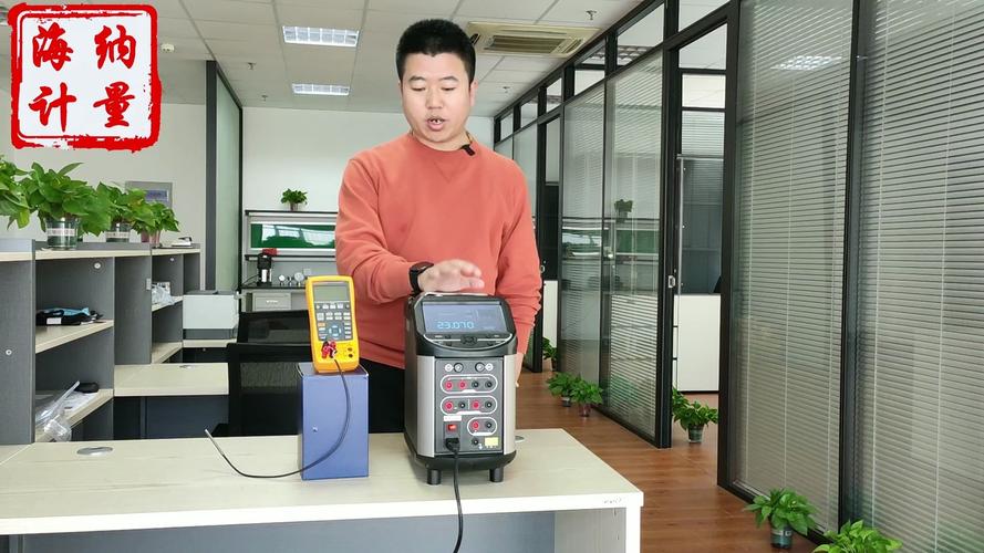 工业温度计校准干体炉操作