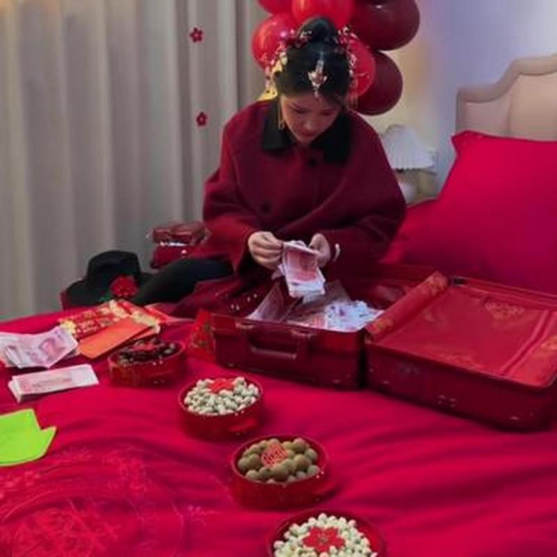 新婚夫妻在新家整理共同账单场景