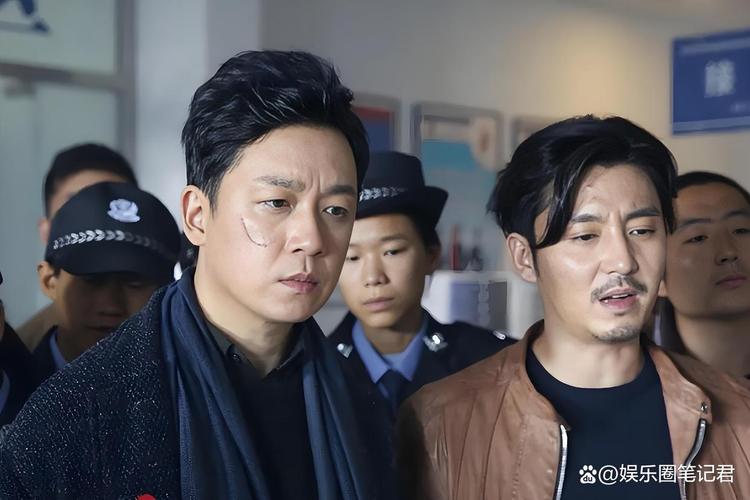 白夜追凶潘粤明双胞胎角色剧照
