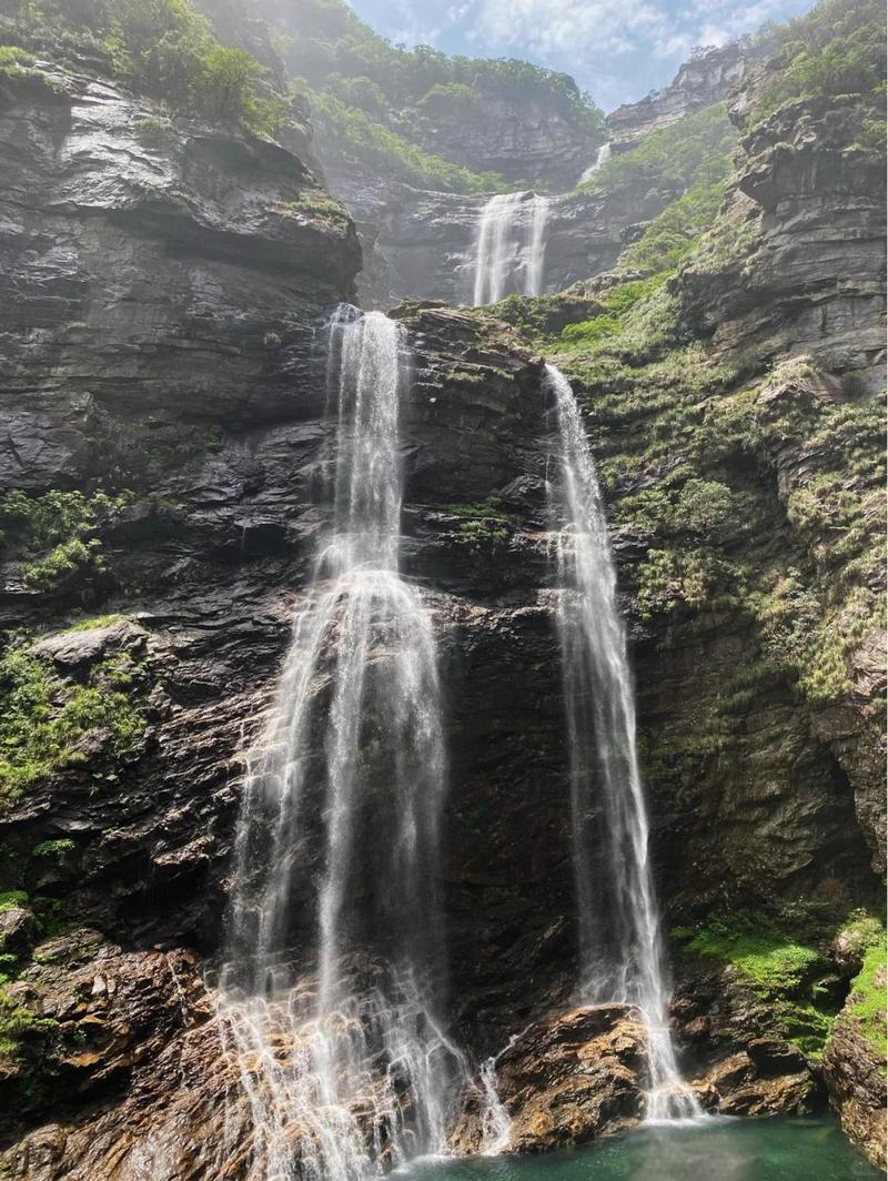 庐山三叠泉夏季飞瀑景观