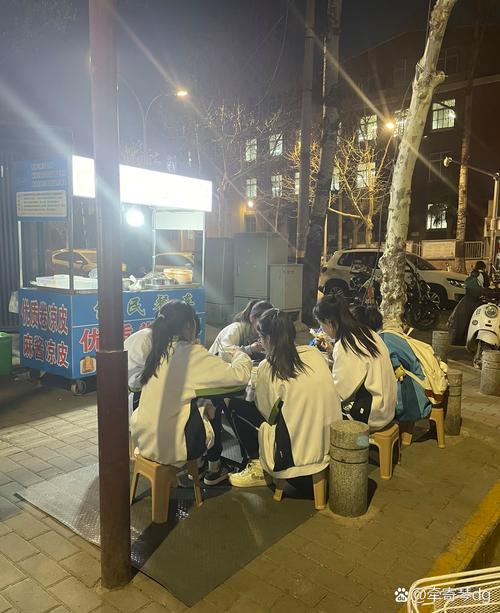 餐桌边聊出来的高考论述类文本考点-大讲堂