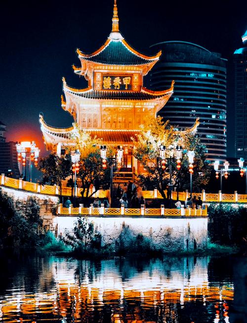 甲秀楼夜景
