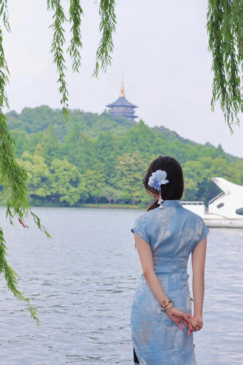 瘦西湖长裙拍照