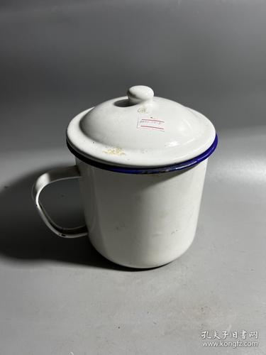 老教师办公室陶瓷茶缸实拍