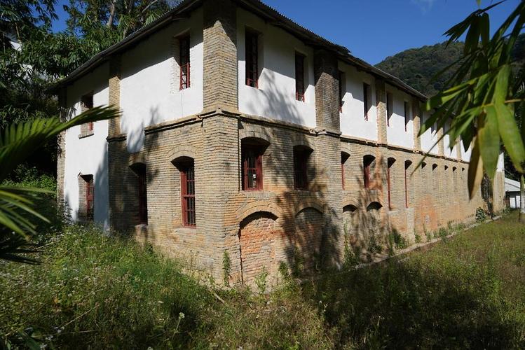 湖北南漳云台山山顶国营茶厂旧址