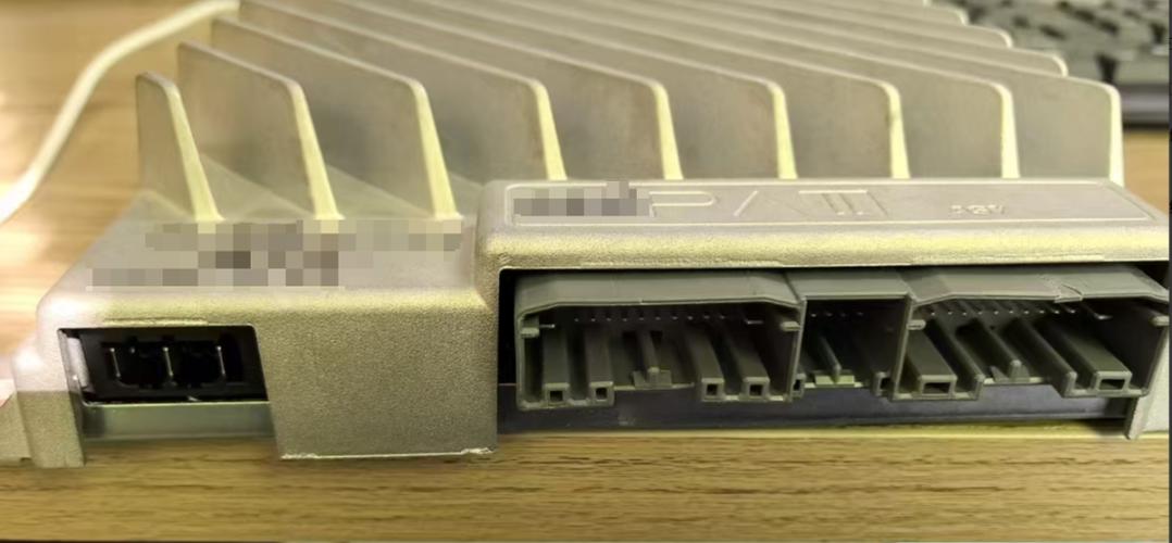 工业视觉检测3C连接器微小瑕疵实拍图