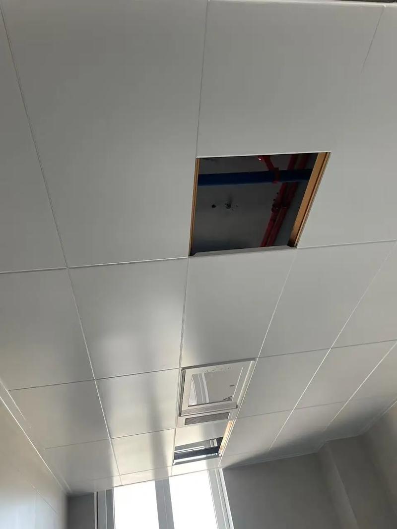 集成吊顶与电器安装完成效果
