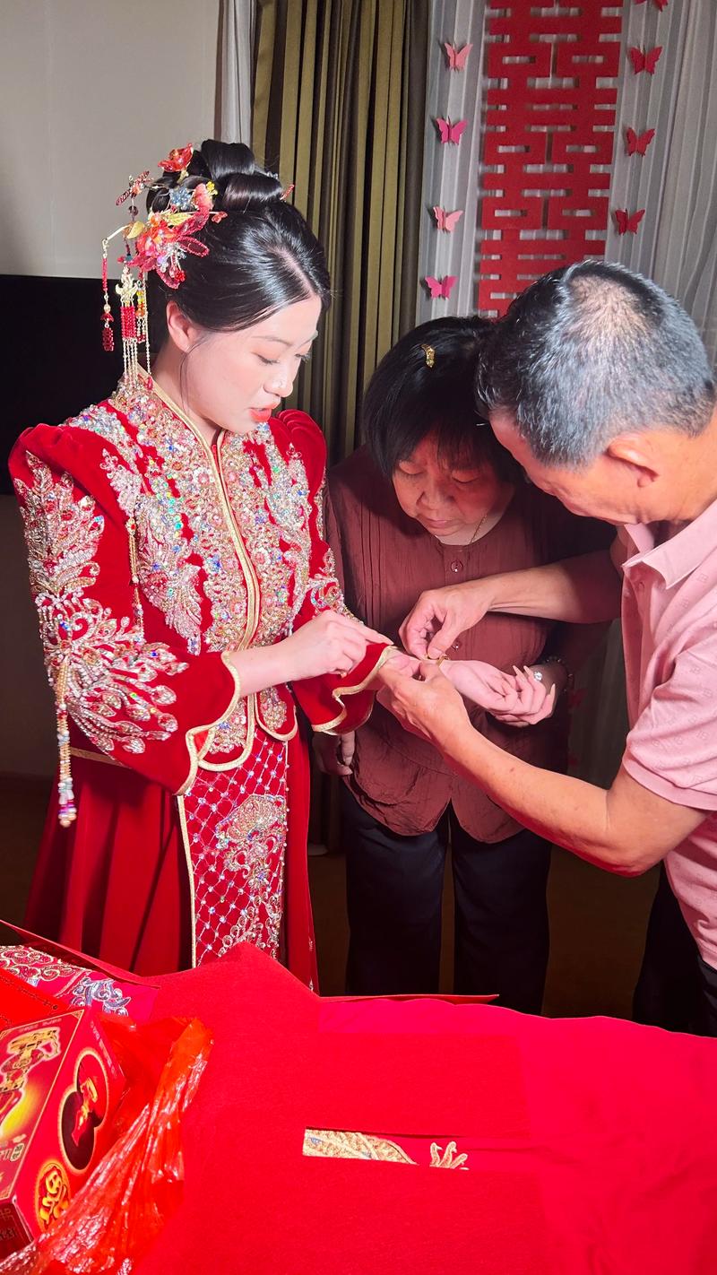 新人共点同心烛 特写 泪光 婚礼