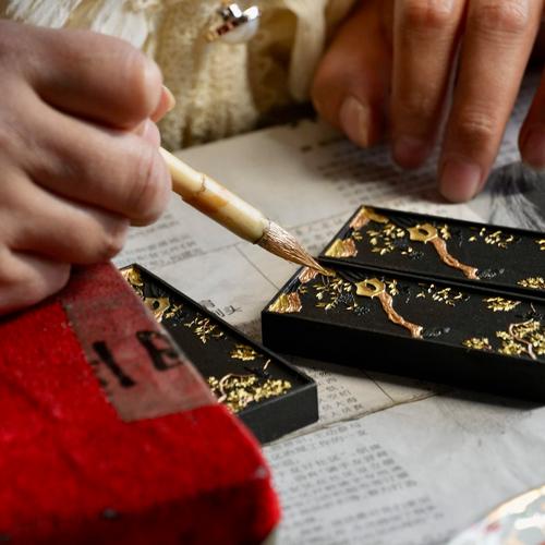 徽墨描金工艺匠人特写