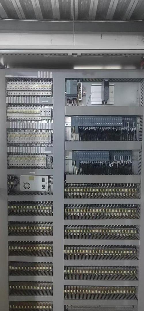 聊聊可编程逻辑控制器（PLC）：为什么它至今还是工业自动化的心脏？