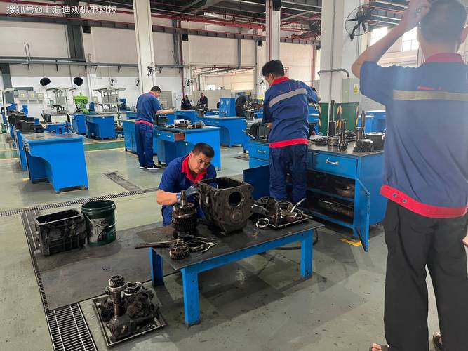 立式加工中心售后工程师现场维修