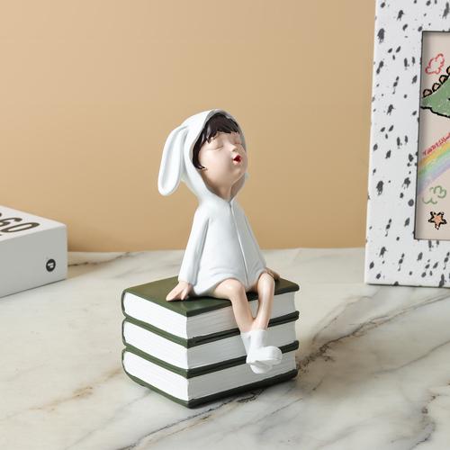 问:儿童房的树脂摆件安全吗?怕孩子啃咬。